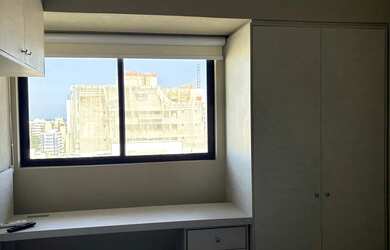 Imagem: A kitnet possui 1 Dormitório, 1 Banheiro, 1 Vaga na garagem