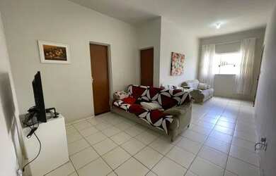 Imagem: A casa possui 2 Dormitórios, 2 Banheiros e 1 Vaga na garagem