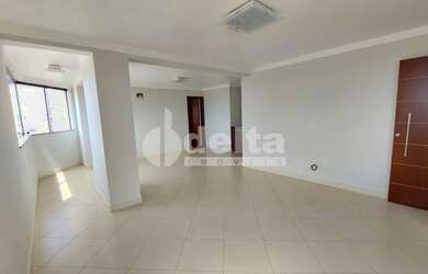 Imagem: O apartamento possui 4 Dormitórios, 3 Banheiros, 2 Vagas na