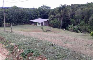 Imagem: A chácara possui 5.000m² de Área e está localizado em Campo