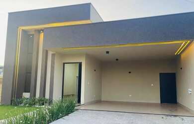 Imagem: A casa em condomínio possui 3 Dormitórios, 4 Banheiros, 2