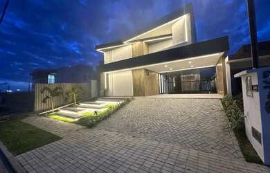 Imagem: A casa em condomínio possui 2 Dormitórios, 1 Banheiro, 4 Vagas