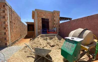 Imagem: A casa possui 2 Dormitórios, 1 Banheiro, 1 Vaga na garagem