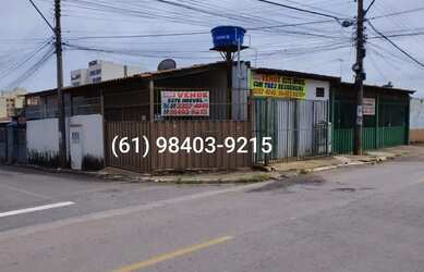 Imagem: A casa possui 3 Dormitórios, 5 Banheiros, 1 Vaga na garagem