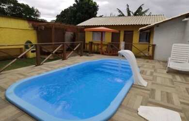 Imagem: O quarto possui 4 Dormitórios, Acomodam 12 pessoas, 3 Vagas