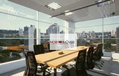 Imagem: O depósito possui 2 Vagas na garagem, 213m² de Área e está