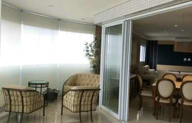 Imagem: O apartamento possui 3 Dormitórios, 1 Banheiro, 4 Vagas na