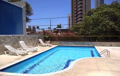 Imagem: O apartamento possui 2 Dormitórios, 1 Banheiro, 1 Vaga na garagem