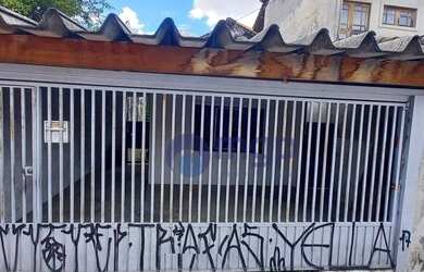 Imagem: A casa possui 2 Dormitórios, 2 Banheiros, 2 Vagas na garagem