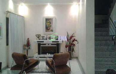 Imagem 1: Sobrado com Piscina. Piscina, Guarda roupa, Lareirae5 Vagas na garagem