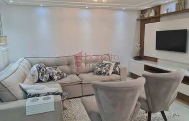 Imagem: A casa em condomínio possui 3 Dormitórios, 2 Banheiros, 2