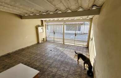 Imagem: O apartamento possui 2 Dormitórios, 1 Banheiro, 2 Vagas na