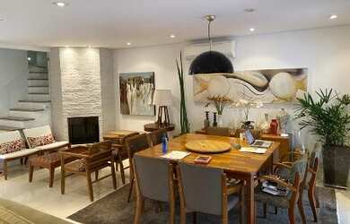 Imagem: A casa em condomínio possui 3 Dormitórios, 5 Banheiros, 2