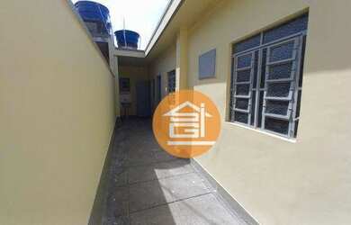 Imagem: A casa possui 1 Dormitório, 1 Banheiro, 42m² de Área e está