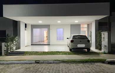 Imagem: A casa em condomínio possui 3 Dormitórios, 2 Banheiros, 3