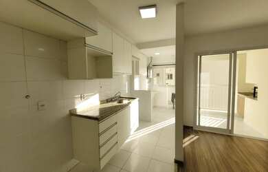 Imagem: O apartamento possui 2 Dormitórios, 2 Banheiros, 1 Vaga na