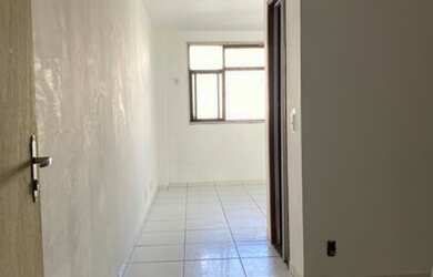 Imagem: O apartamento possui 1 Dormitório, 1 Banheiro, 40m² de Área