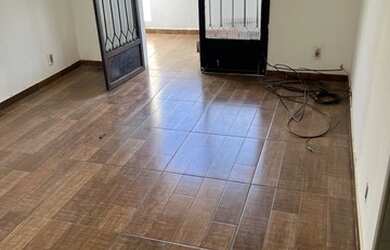 Imagem: A casa possui 2 Dormitórios, 1 Banheiro e está localizado