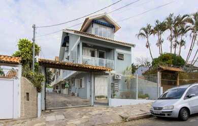 Imagem: A casa em condomínio possui 3 Dormitórios, 3 Banheiros, 2