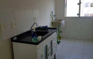 Imagem: O apartamento possui 2 Dormitórios, 1 Banheiro, 1 Vaga na garagem