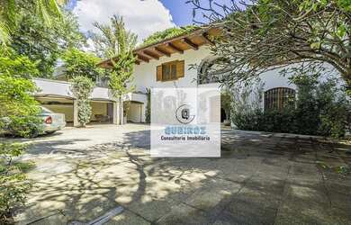 Imagem: A casa para alugar possui 4 Dormitórios, 5 Banheiros, 4 Vagas