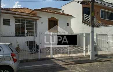 Imagem: A casa possui 3 Dormitórios, 2 Banheiros, 1 Vaga na garagem