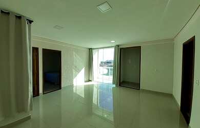 Imagem: A casa possui 4 Dormitórios, 4 Banheiros, 3 Vagas na garagem