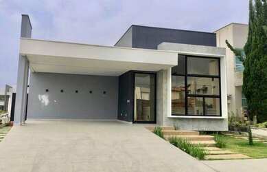 Imagem: A casa possui 3 Dormitórios, 4 Banheiros, 1 Vaga na garagem