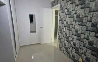 Imagem: O apartamento possui 1 Dormitório, 1 Banheiro, 1 Vaga na garagem