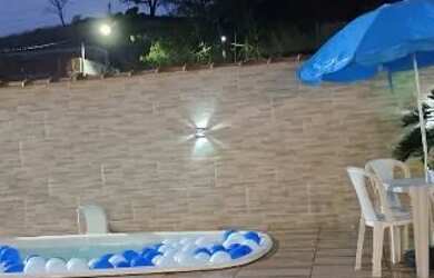 Imagem: O depósito possui 4 Vagas na garagem, 297m² de Área e está