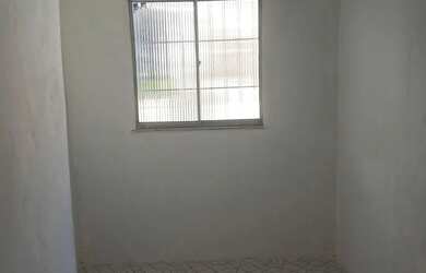 Imagem: A casa possui 1 Dormitório e 1 Banheiro e está localizado