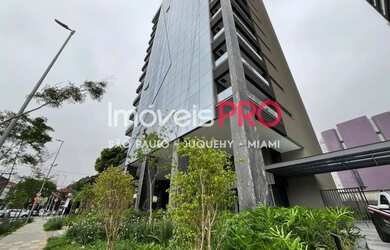 Imagem: O depósito possui 5 Vagas na garagem, 6530m² de Área e está