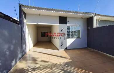 Imagem: A casa possui 3 Dormitórios, 2 Banheiros, 83m² de Área e
