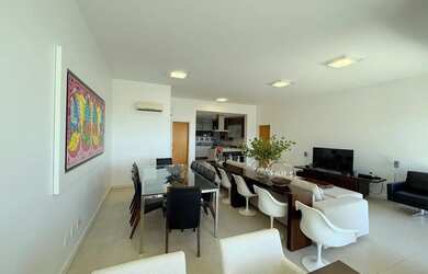 Imagem 6: Imóvel para venda possui 188 metros quadrados com 4 quartos em Cacupé...