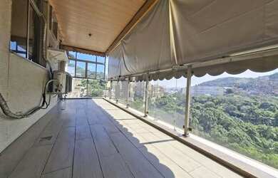 Imagem: O apartamento na cobertura possui 4 Dormitórios, 5 Banheiros