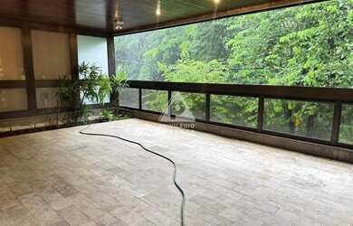 Imagem: O apartamento possui 4 Dormitórios, 4 Banheiros, 4 Vagas na