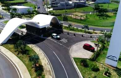 Imagem: O terreno possui 1m² de Área e está localizado em São José