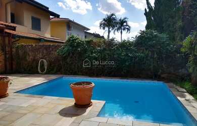 Imagem: A casa em condomínio possui 3 Dormitórios, 4 Banheiros, 2