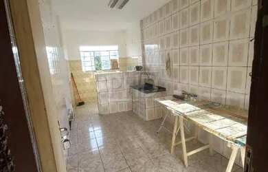 Imagem: O depósito possui 750m² de Área e está localizado em Centro