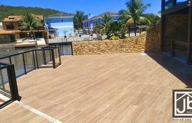 Imagem 3: Casa em condomínio com canal navegável e toda infraestrutura