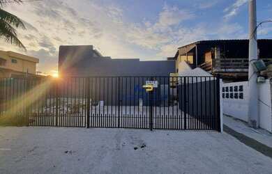 Imagem: A casa possui 1 Dormitório, 1 Banheiro, 1 Vaga na garagem