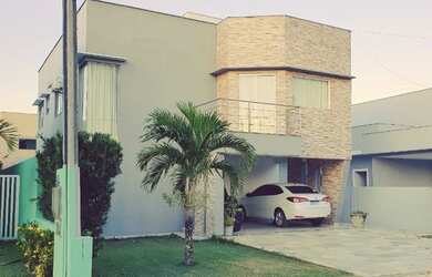 Imagem: A casa em condomínio possui 3 Dormitórios, 3 Banheiros, 4