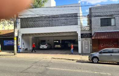 Imagem: O depósito possui 5 Vagas na garagem, 1.400m² de Área e