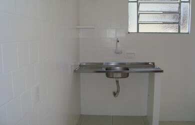 Imagem 9: Alugo casa em Mesquita. Varanda, 10m² de Área, 1 Banheiroe2 Dormitórios