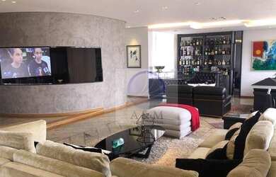 Imagem: O apartamento possui 4 Dormitórios, 5 Banheiros, 4 Vagas na