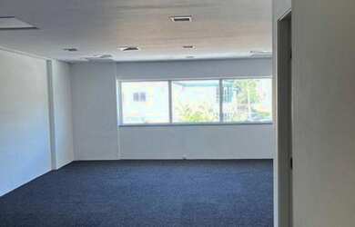 Imagem: O depósito possui 1 Vaga na garagem, 50m² de Área e está