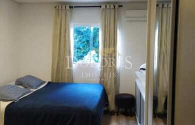 Imagem: A casa em condomínio possui 4 Dormitórios, 3 Banheiros, 270m²