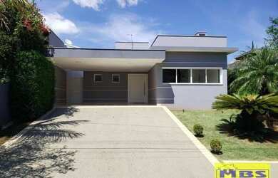 Imagem: A casa em condomínio possui 3 Dormitórios, 5 Banheiros, 4