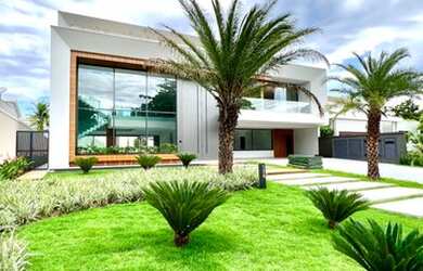 Imagem: A casa em condomínio possui 5 Dormitórios, 5 Banheiros, 5