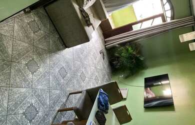 Imagem: A casa possui 2 Dormitórios, 2 Banheiros, 65m² de Área e